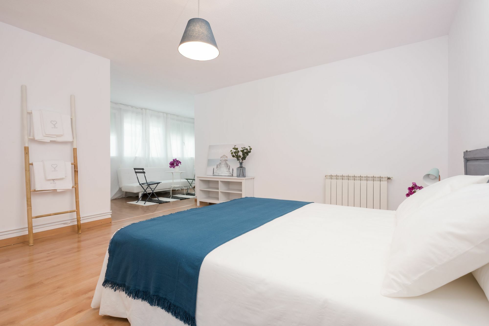 Apartamentos Paseo De La Farola Малага Экстерьер фото