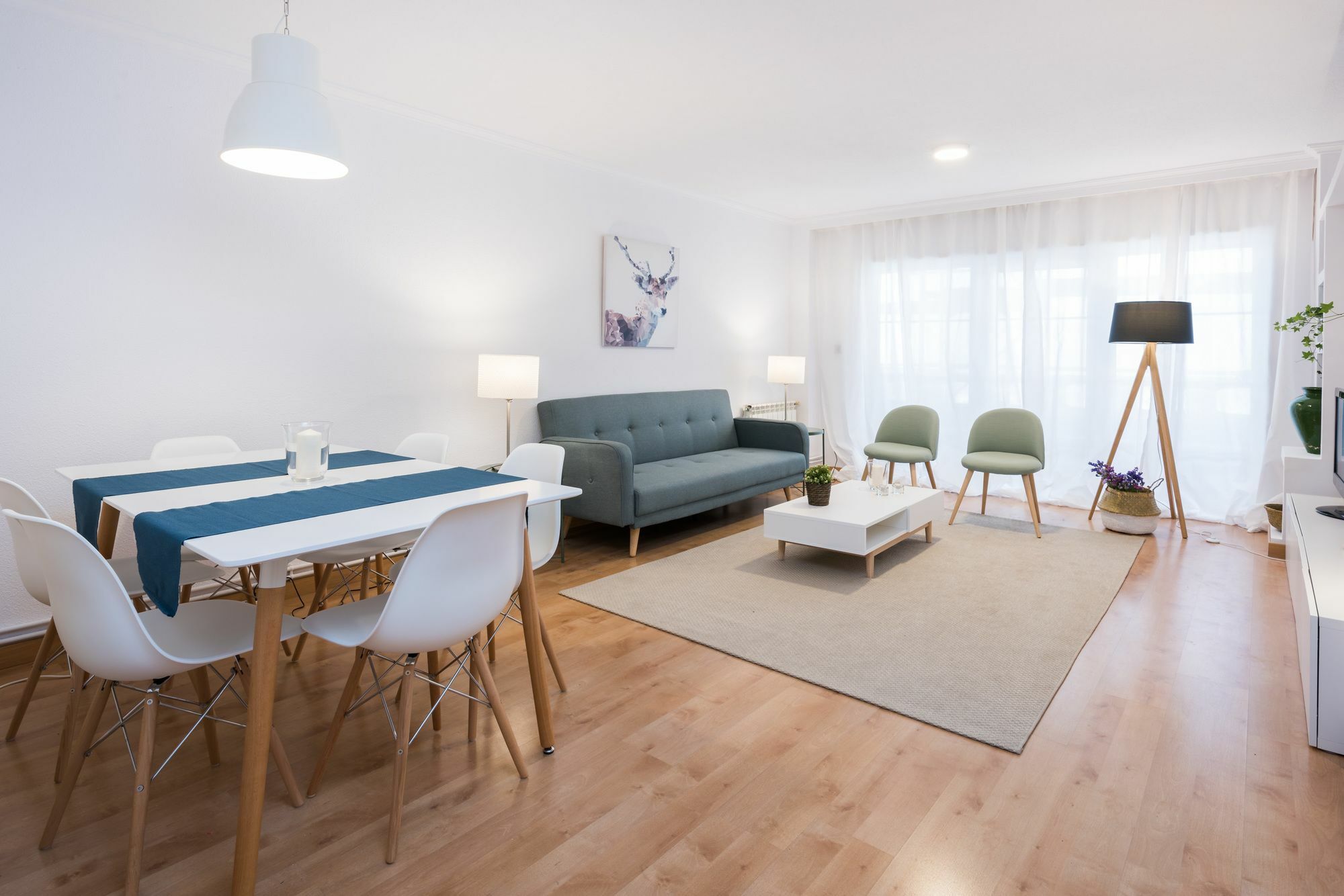 Apartamentos Paseo De La Farola Малага Экстерьер фото